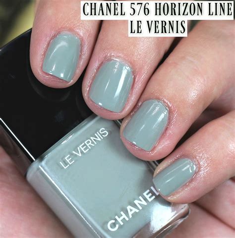 le vernis chanel 576|Chanel nail varnish boots.